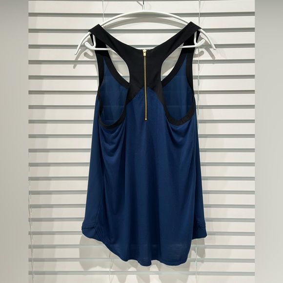 Express Top - Picture 2 of 4